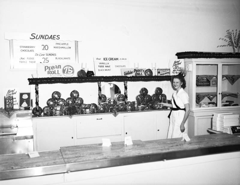 Currie’s Ice Cream Parlors LA 1946 California