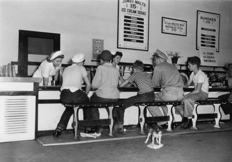 Currie’s Ice Cream Parlors LA 1946 California