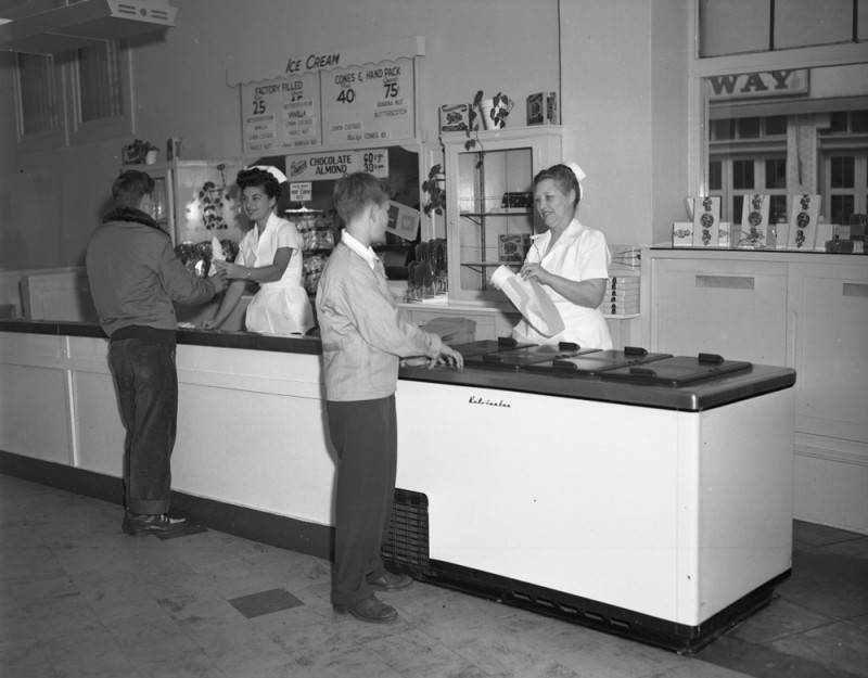 Currie’s Ice Cream Parlors LA 1946 California