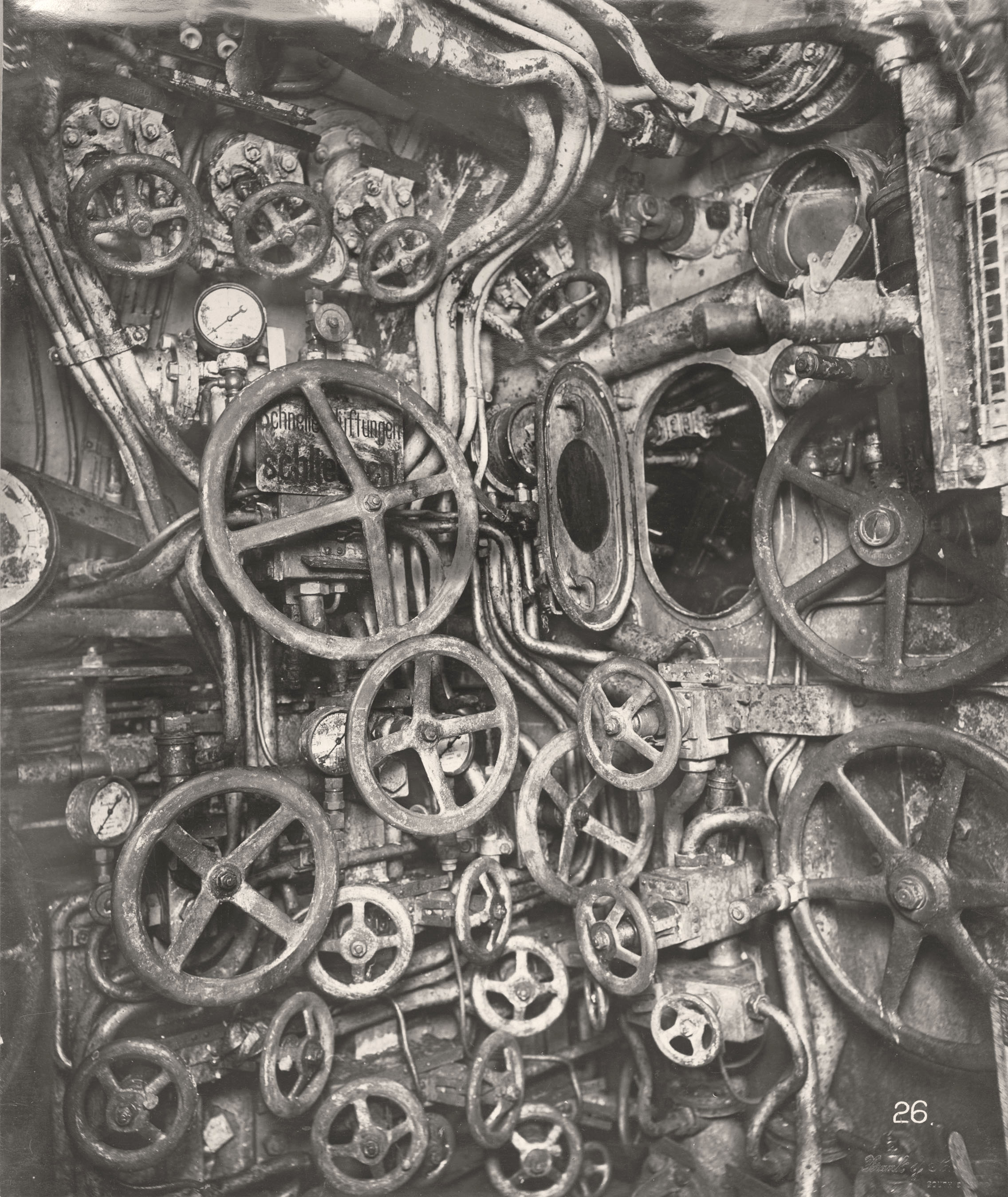 Extraordinary Photographs Of A Captured Ww1 U Boat Submarine 1918 Flashbak