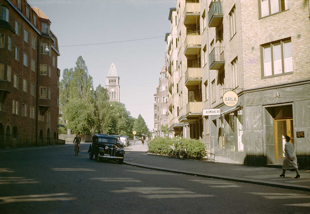 Geijersgatan street in Gothenburg. In the background is Vasa church.
