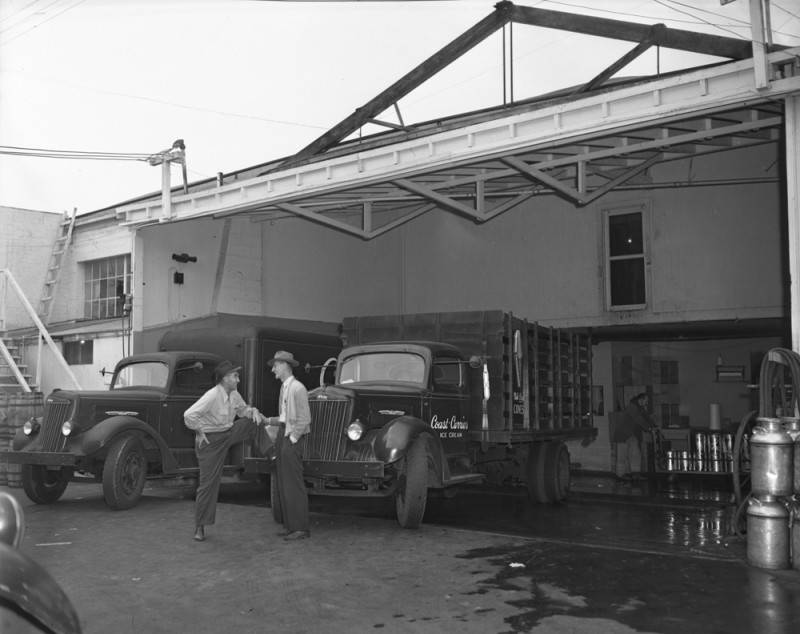 Currie’s Ice Cream Parlors LA 1946 California