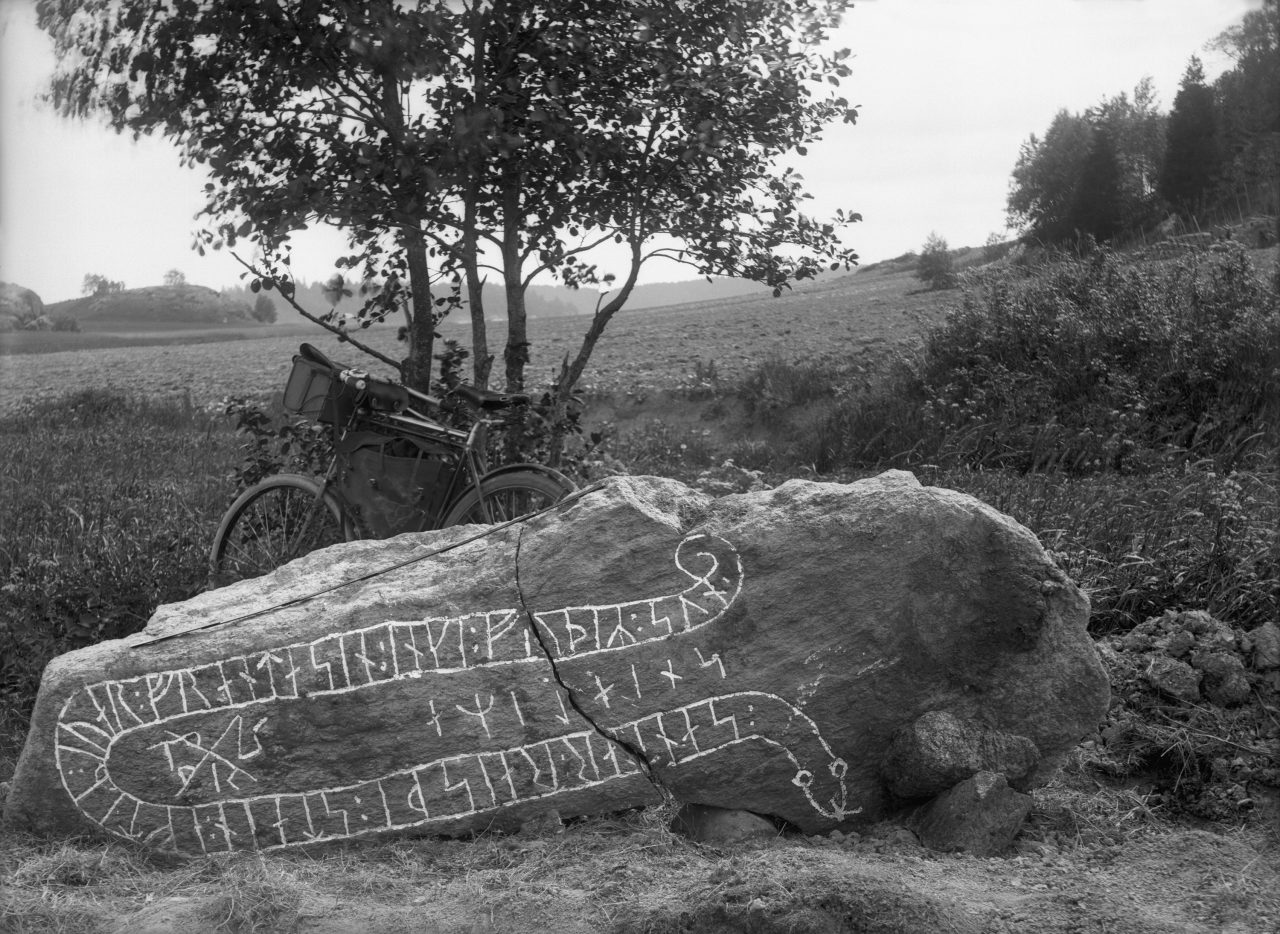41 Fabulous Old Photographs of Ancient Rune Stones in Sweden