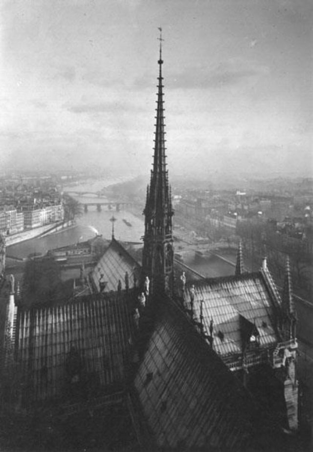 Pierre Yves-Petit paris 1920s notre dame