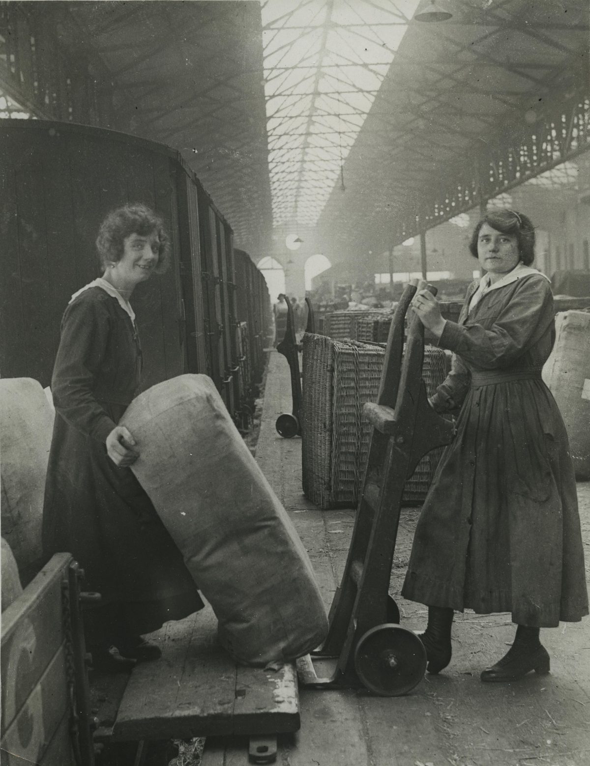 1918 Women World War workers