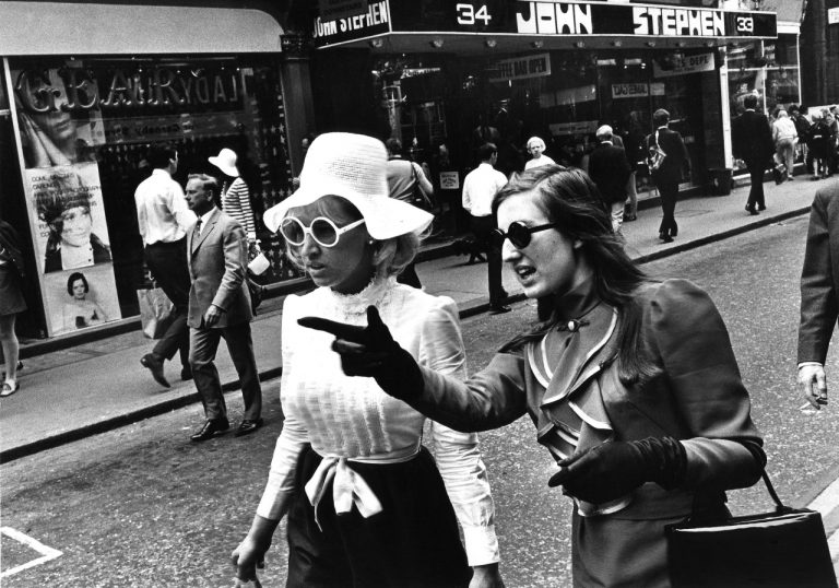 Once the 'Swingingest Street in the World': Pictures of Carnaby Street ...