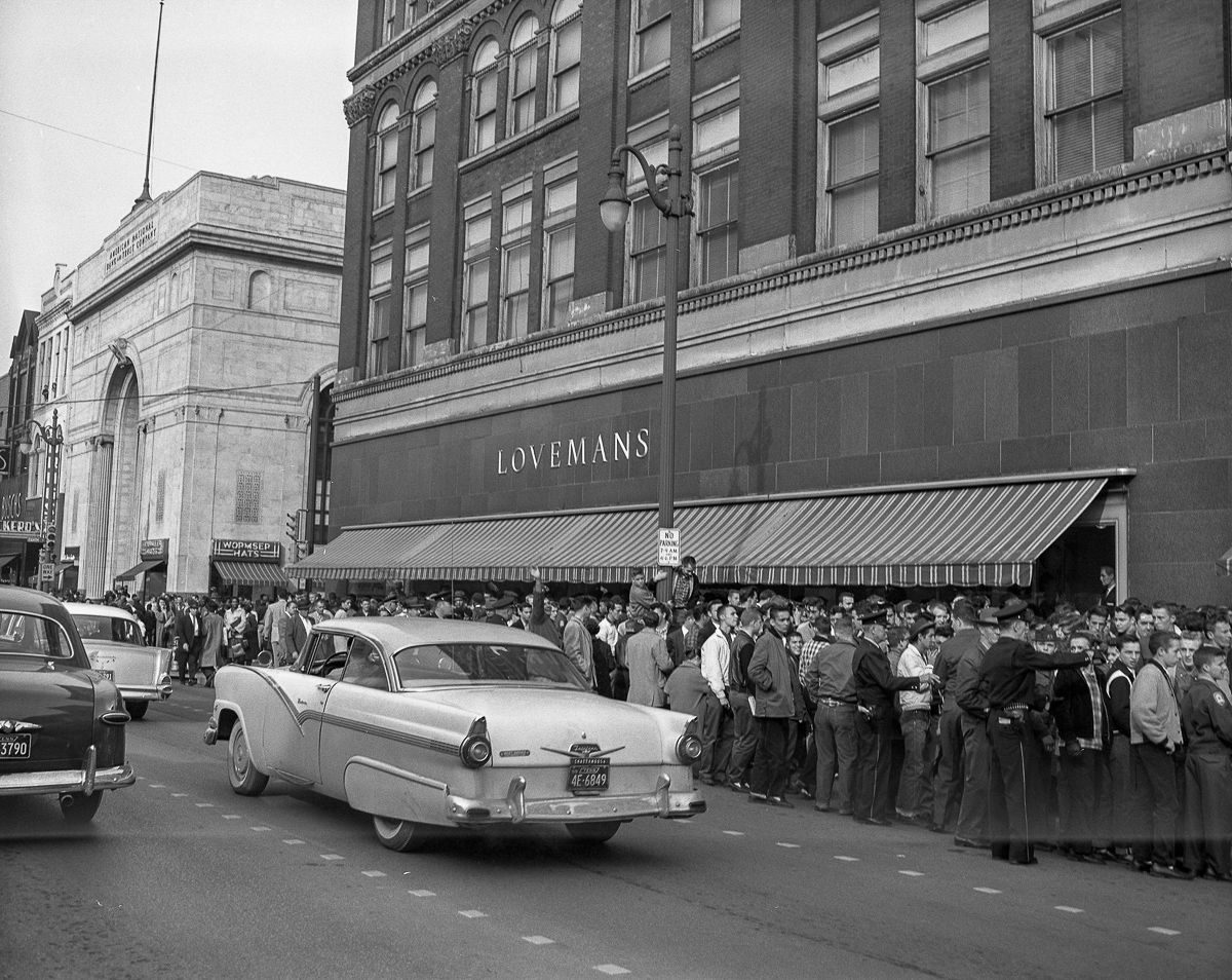 February 1960 Chattanooga sit-ins Courageous high schoolers take on angry mobs and fire hoses