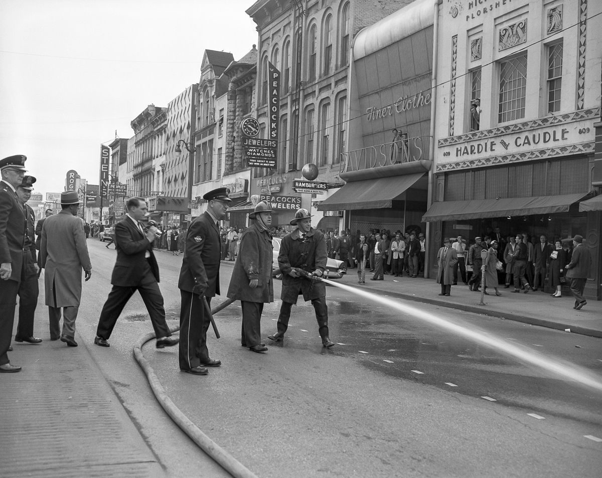 February 1960 Chattanooga sit-ins Courageous high schoolers take on angry mobs and fire hoses