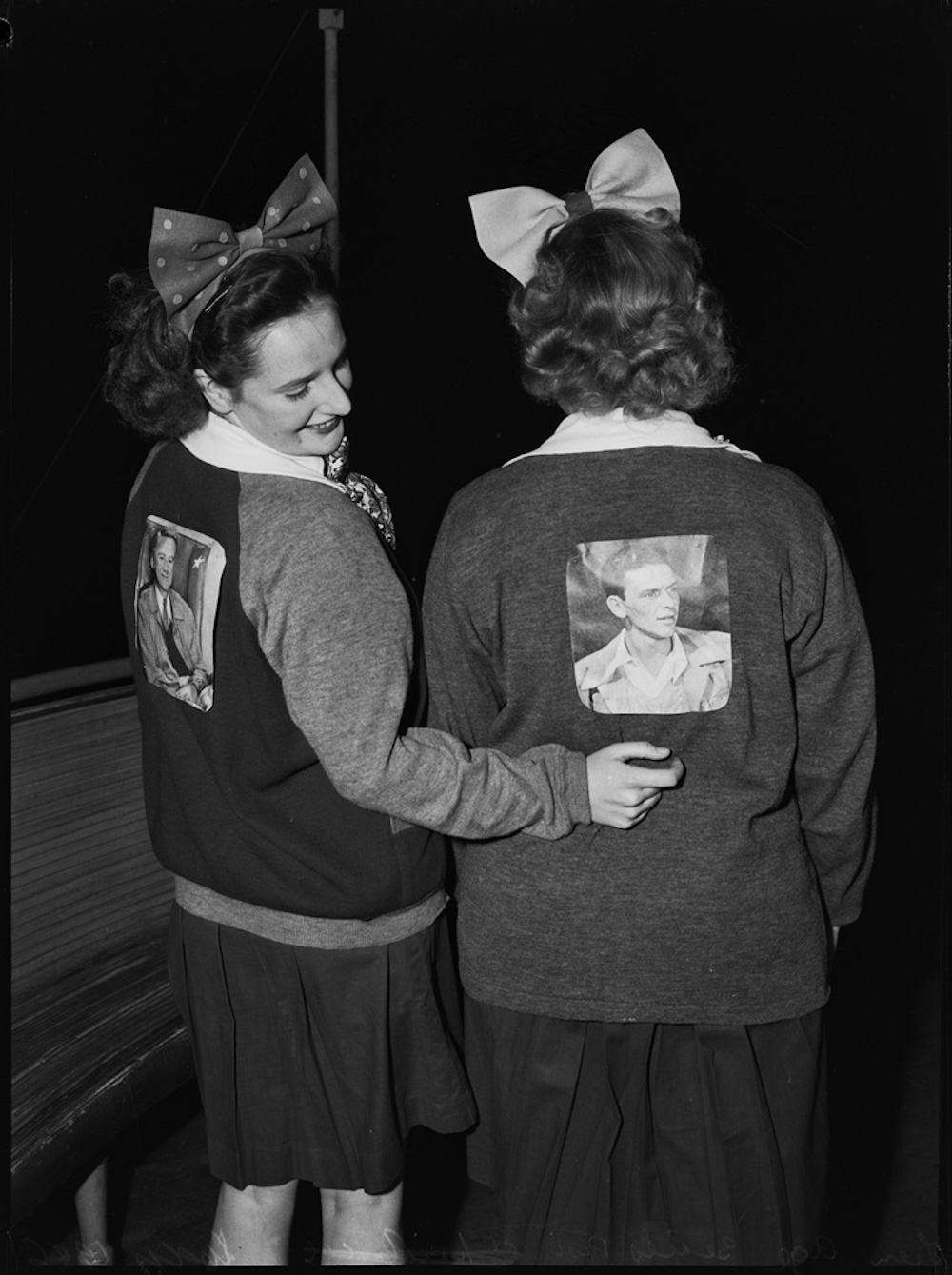 teenagers, Sydney, 1946