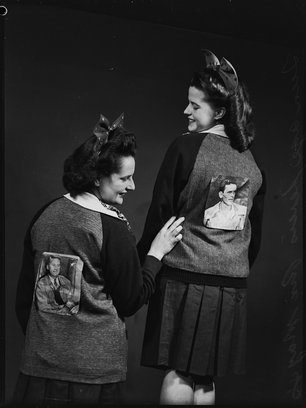 teenagers, Sydney, 1946