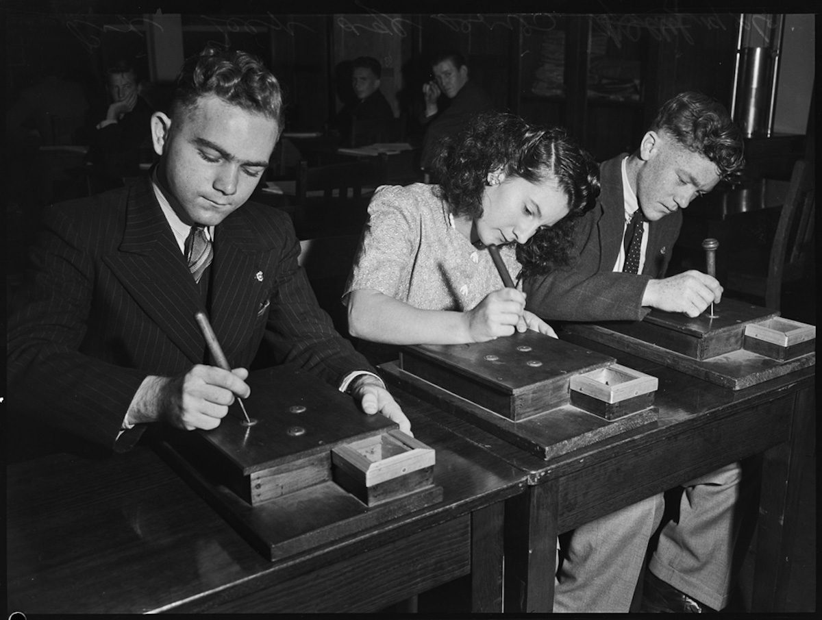 teenagers, Sydney, 1946