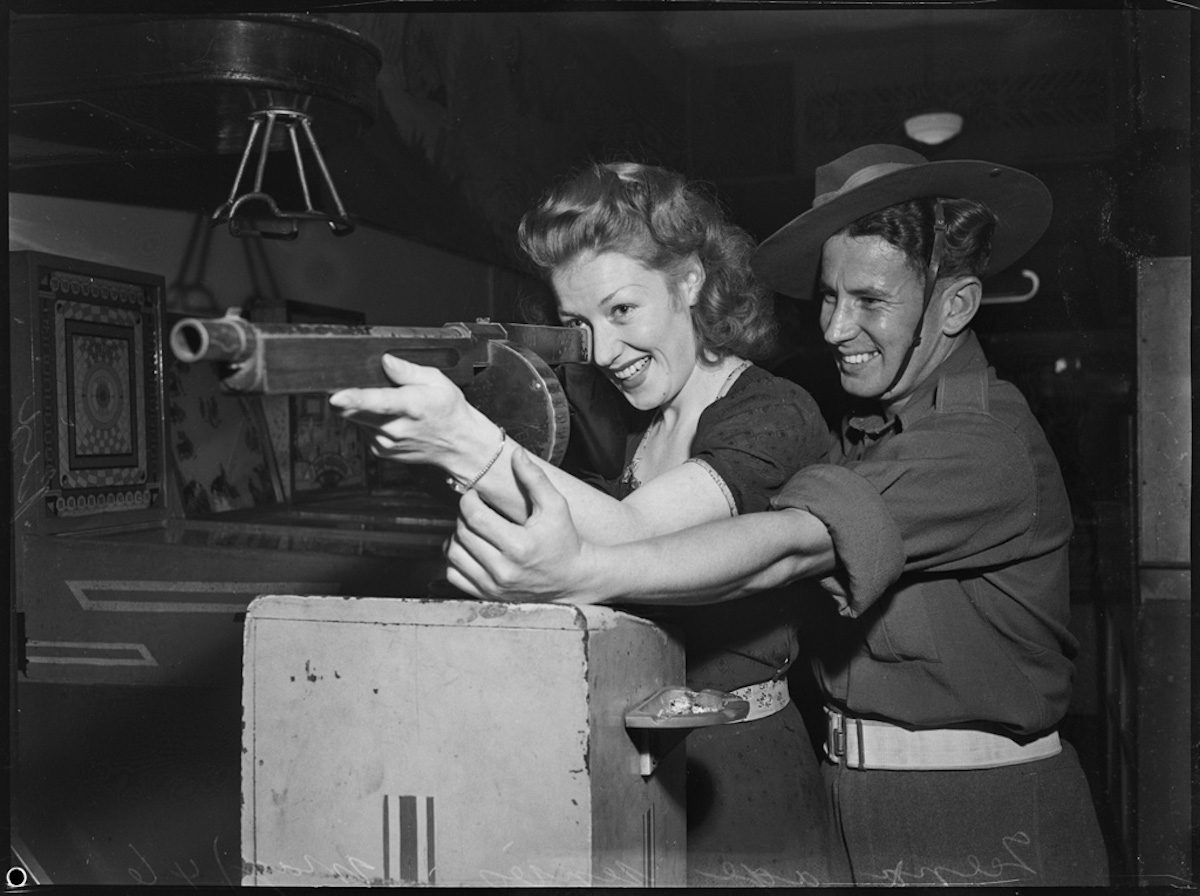 teenagers, Sydney, 1946