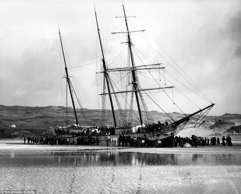 The Dutch cargo ship Voorspoed Cornwall shipwrecks
