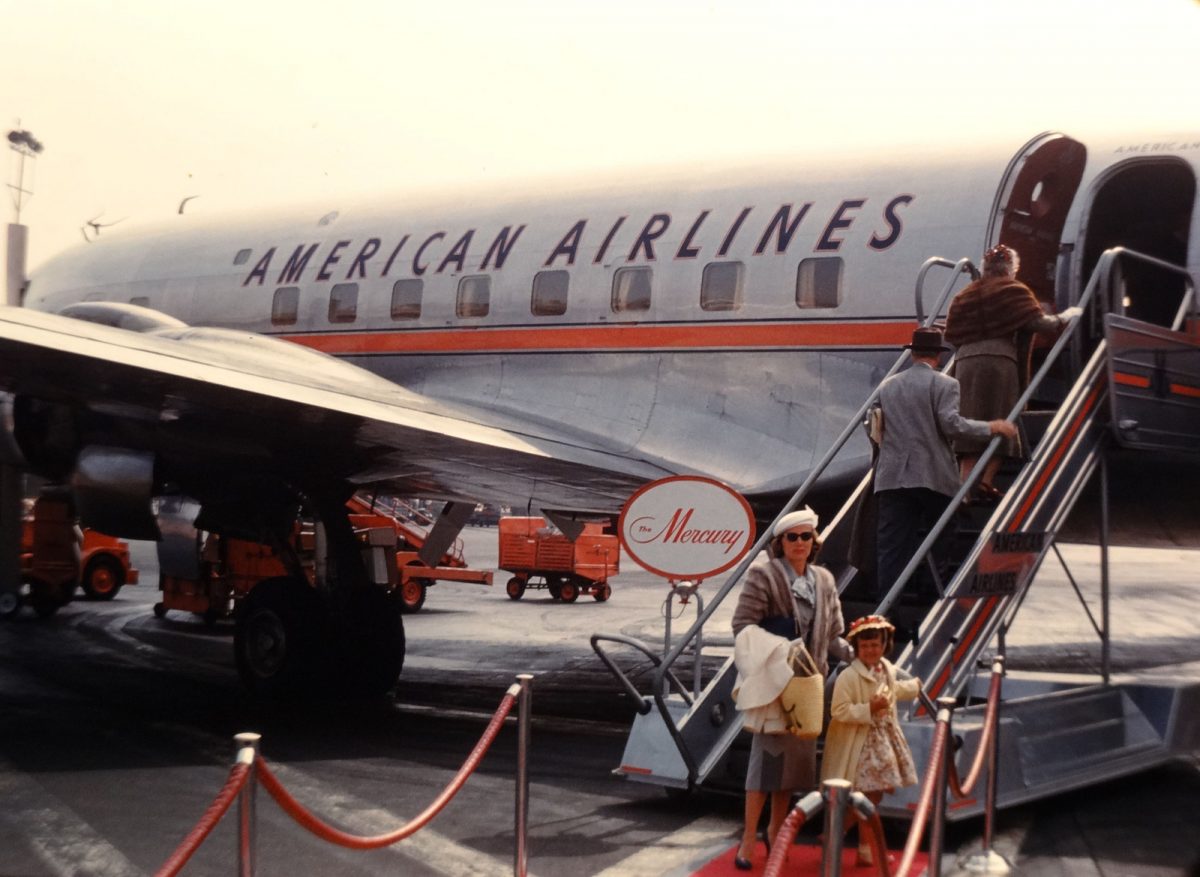 aMerican airlines 1956 Bond Minicar Mark E 