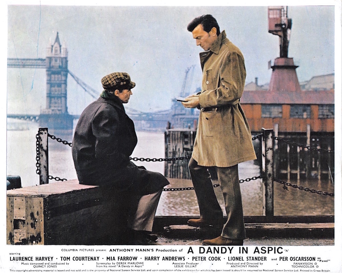 A dandy in aspic, Anthony Mann, Derek Marlowe, Laurence Harvey