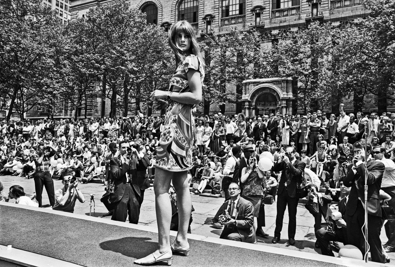 Jean Shrimpton, Bryant Park, New York, 1968 Born in Glasgow, Benson first travelled to the US with the Beatles in 1964 and began working for Life magazine in 1967. This shot of the British supermodel was taken during British fashion week at the first fashion event ever held in Bryant Park