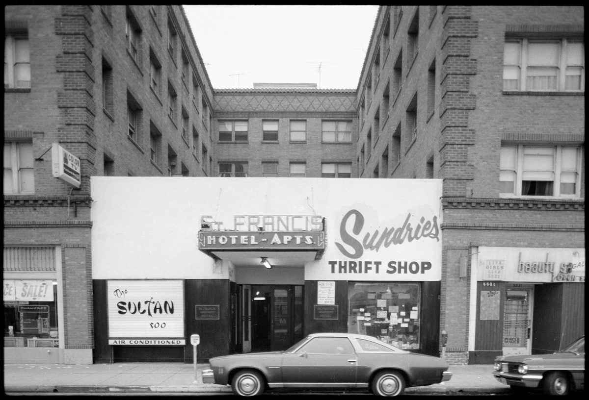 Storefronts and apartment buildings on Sunset Boulevard