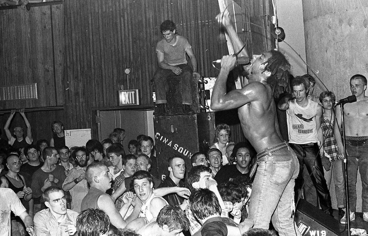 new-york-s-lower-east-side-punk-scene-in-photos-from-the-early-1980s