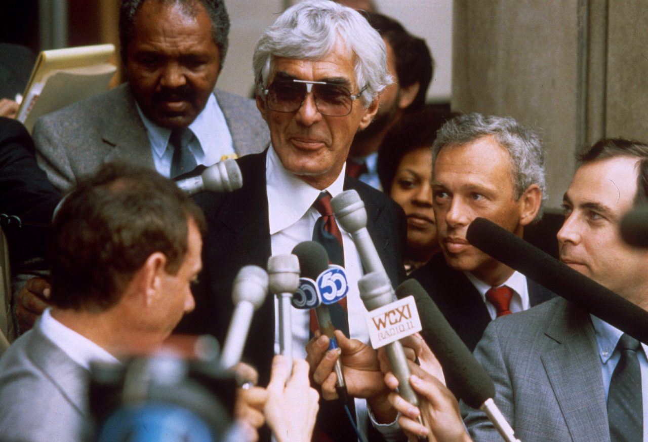 john DeLorean at a US courthouse in Detroit, Michigan, in 1985