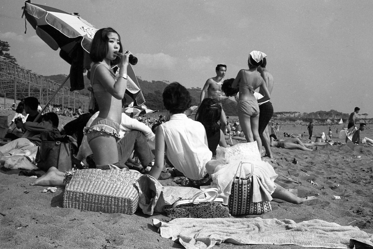 japan beach 1964 - Flashbak