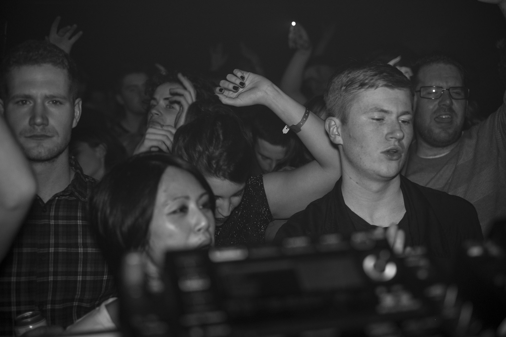 Nightclubbing : Brian Sweeney's Epic Photographs of Glasgow's Legendary ...