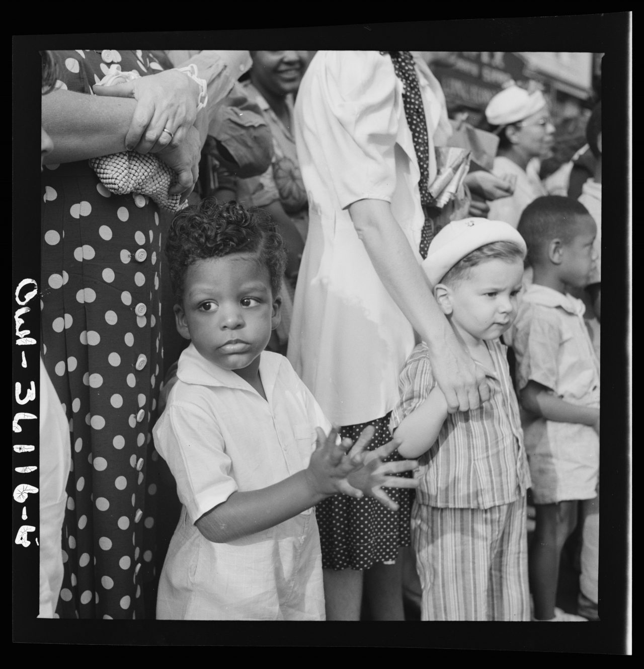 washington Dc war parade 1940s Esther Bubley office of war information ...