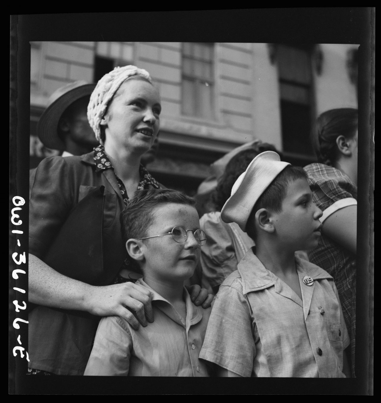 washington Dc war parade 1940s Esther Bubley office of war information