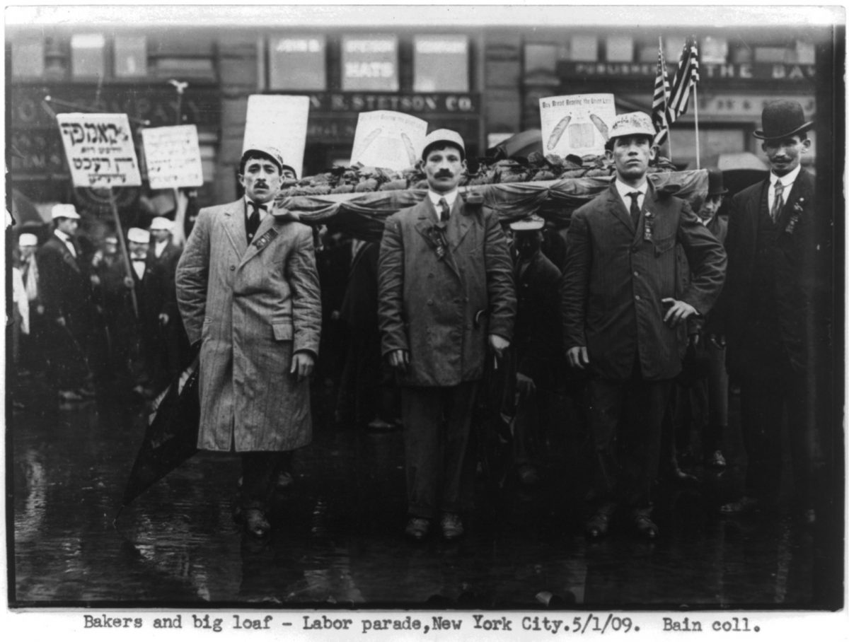 Title: Bakers and big loaf - Labor parade, New York, May 1, 1909 Date Created/Published: 1909 May 1.