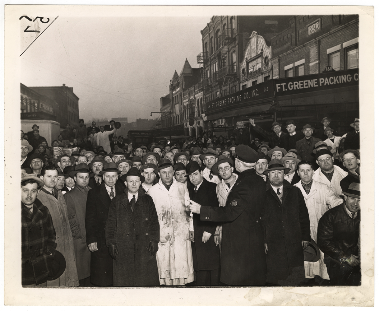 NYC crowds 1940s