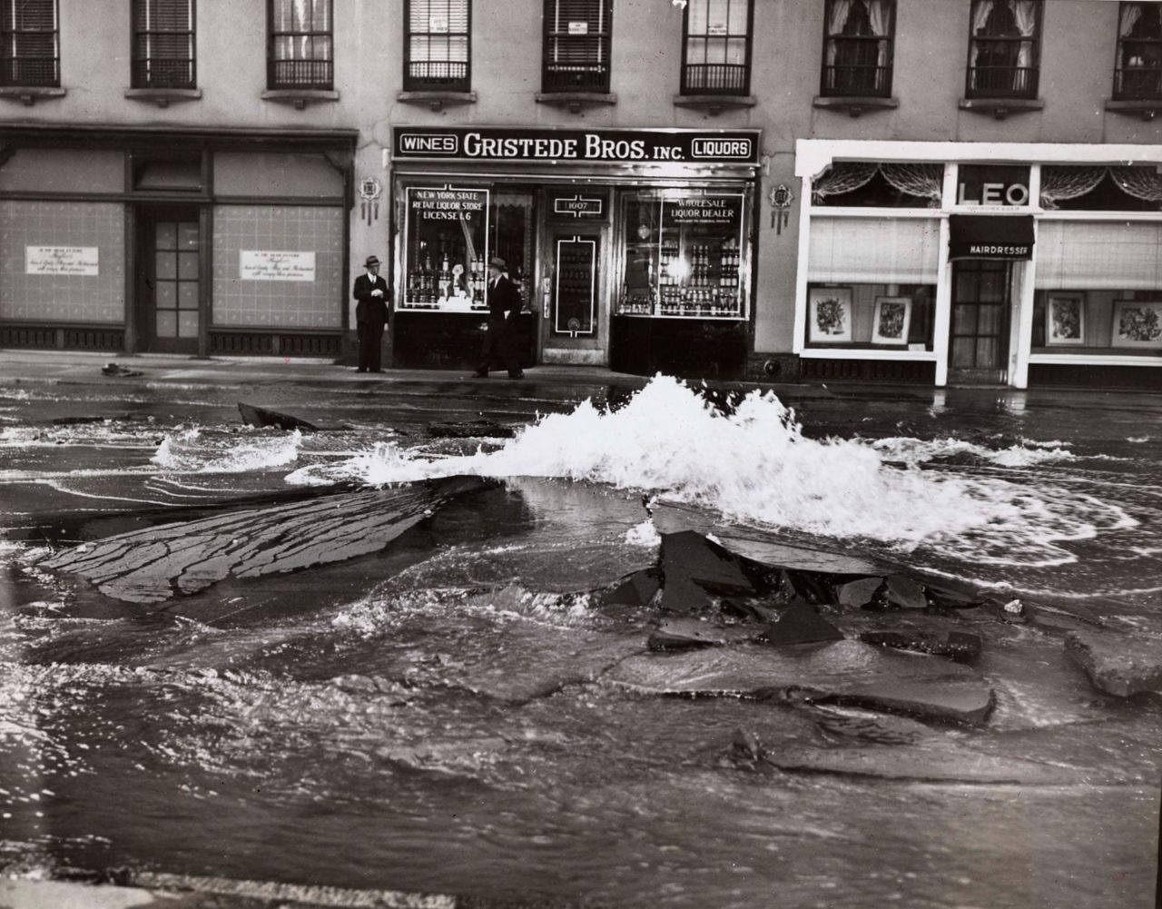 Murder And Mystery On The Brooding Streets Of New York City With Weegee ...