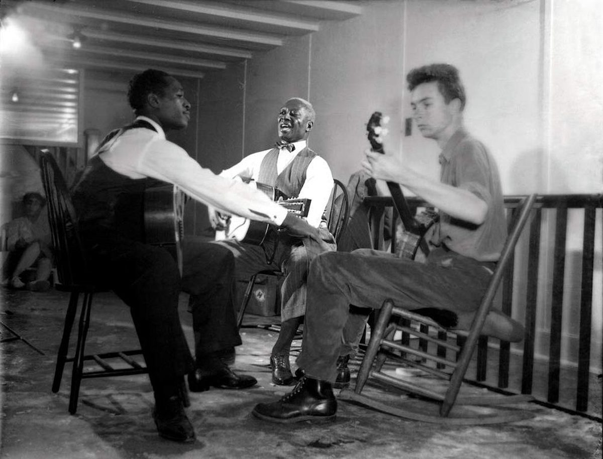 Lead Belly playing with other folk musicians