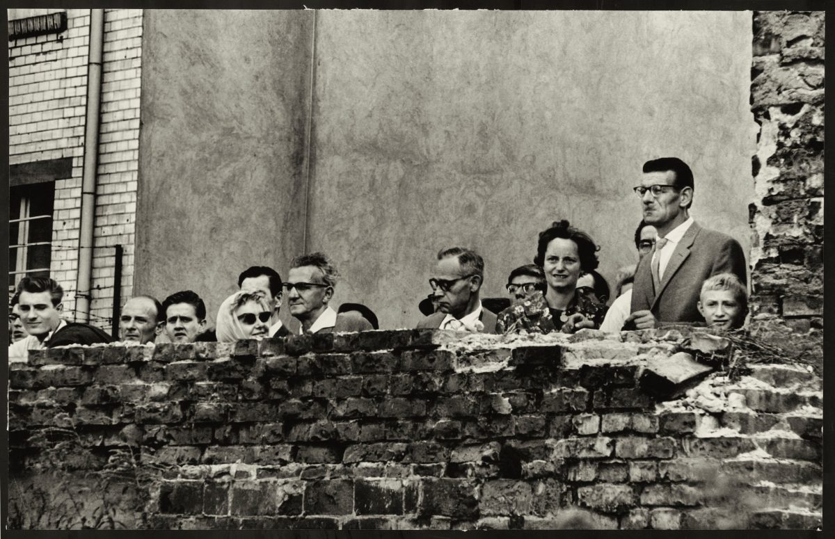 Don McCullin, “East Germans Looking Into West Berlin,” 1961