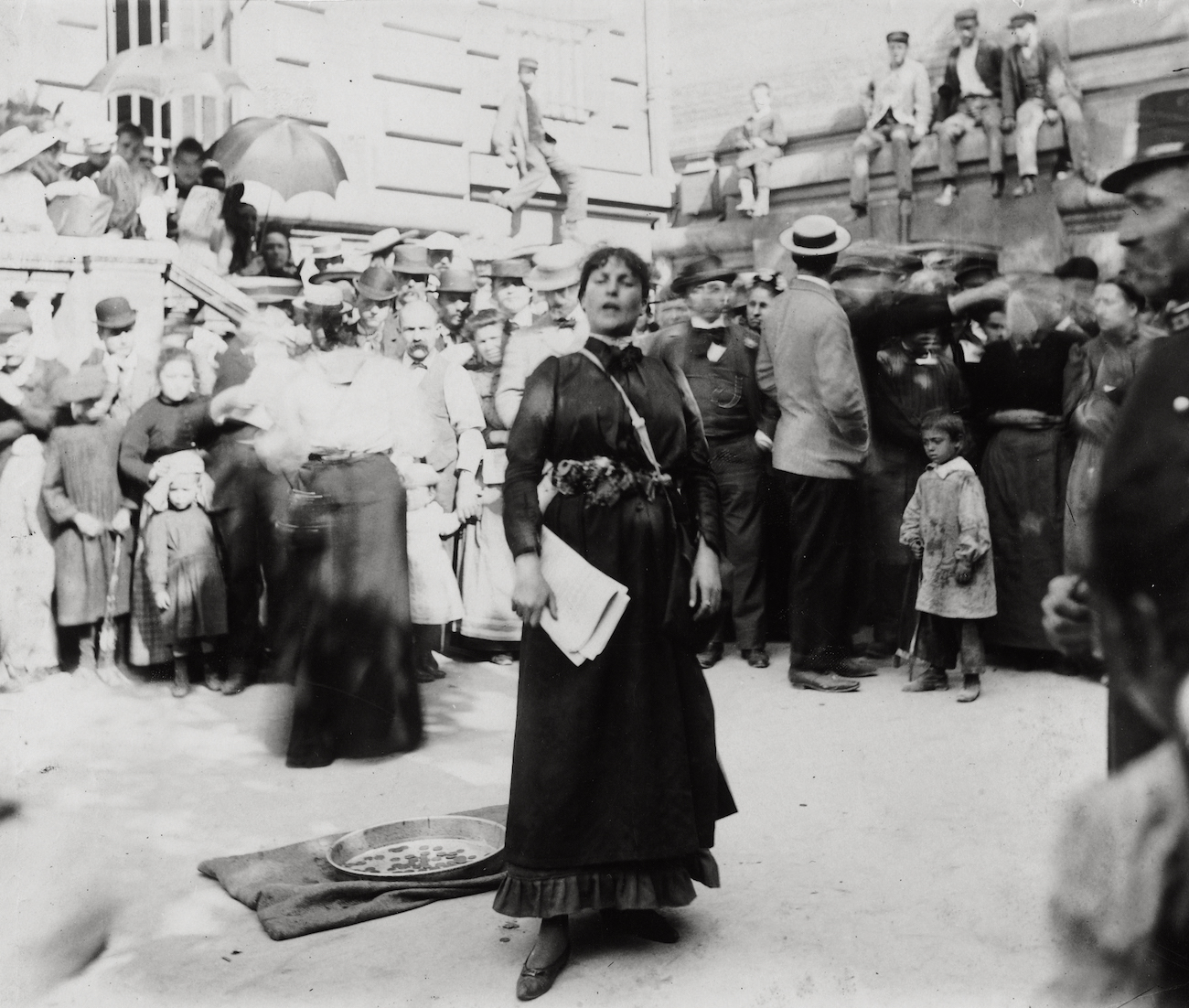 Eugene Atget – The Photographer who Walked Fin de Siècle Paris ...