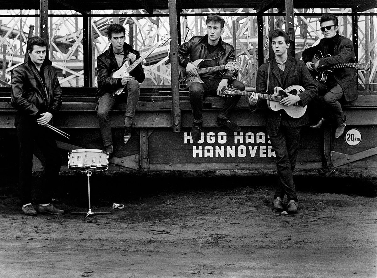 Astrid Kirchherr, Die Beatles auf dem Hamburger Messegelände, 1960 Die Beatles