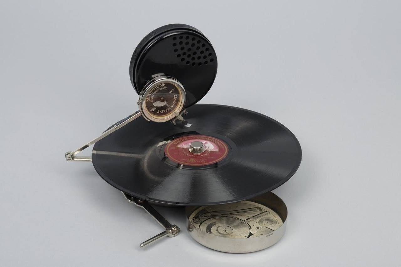 Mikiphone portable phonograph