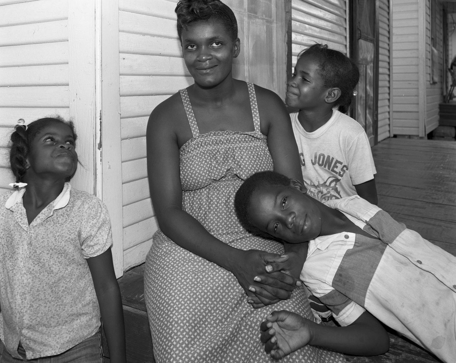 Telling Photographs of Rural Black Americans in the U.S. South During ...