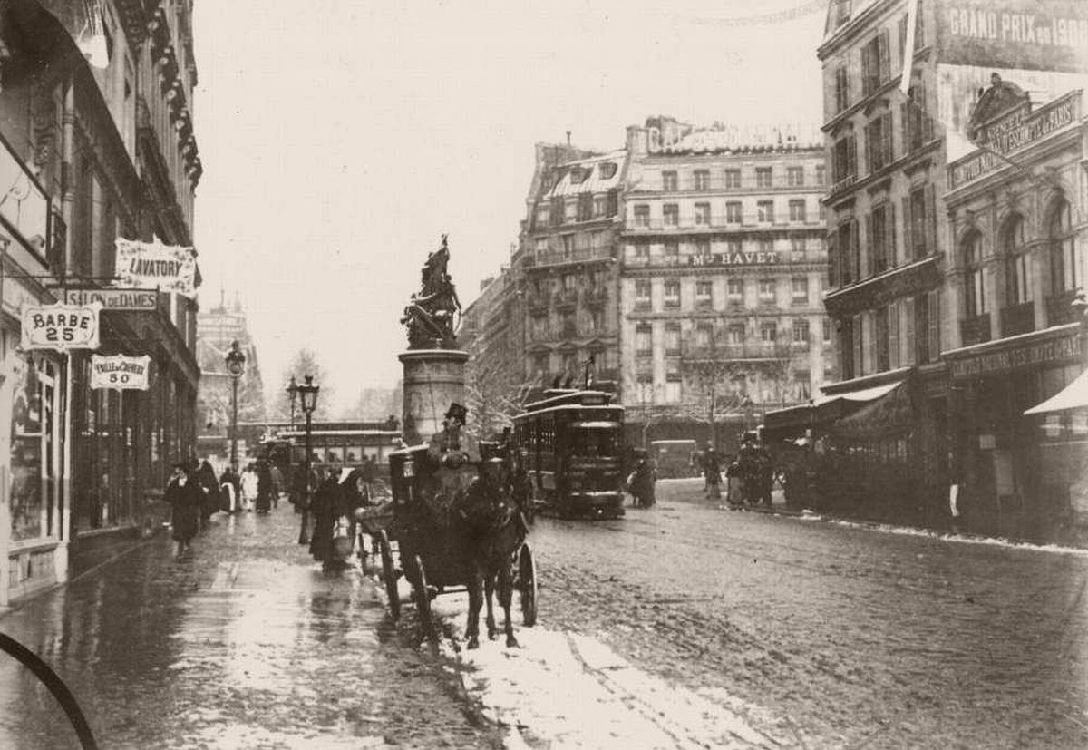 Émile Zola's Photographs Place de Clichy
