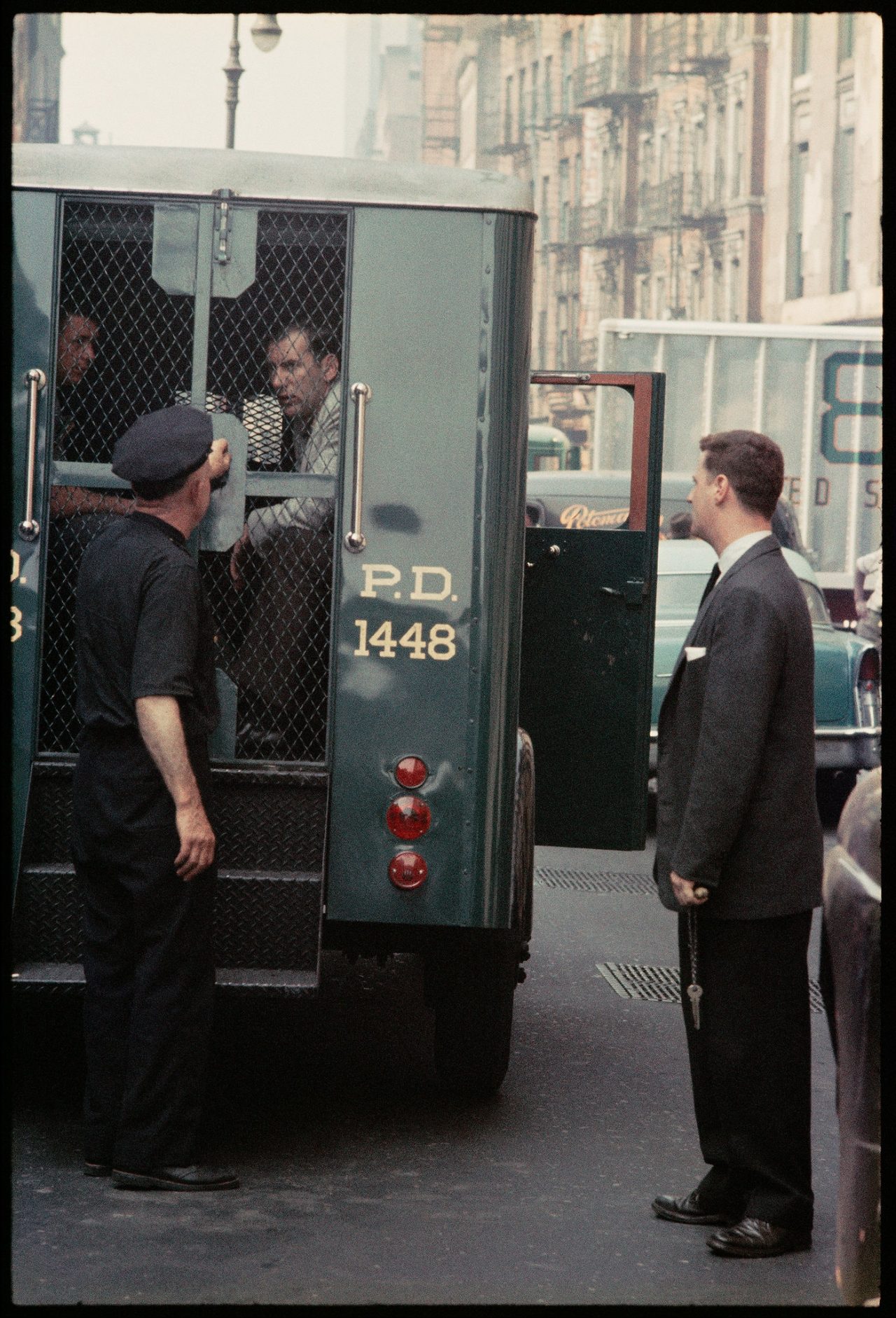 Gordon Parks crime 1957 Chicago New York