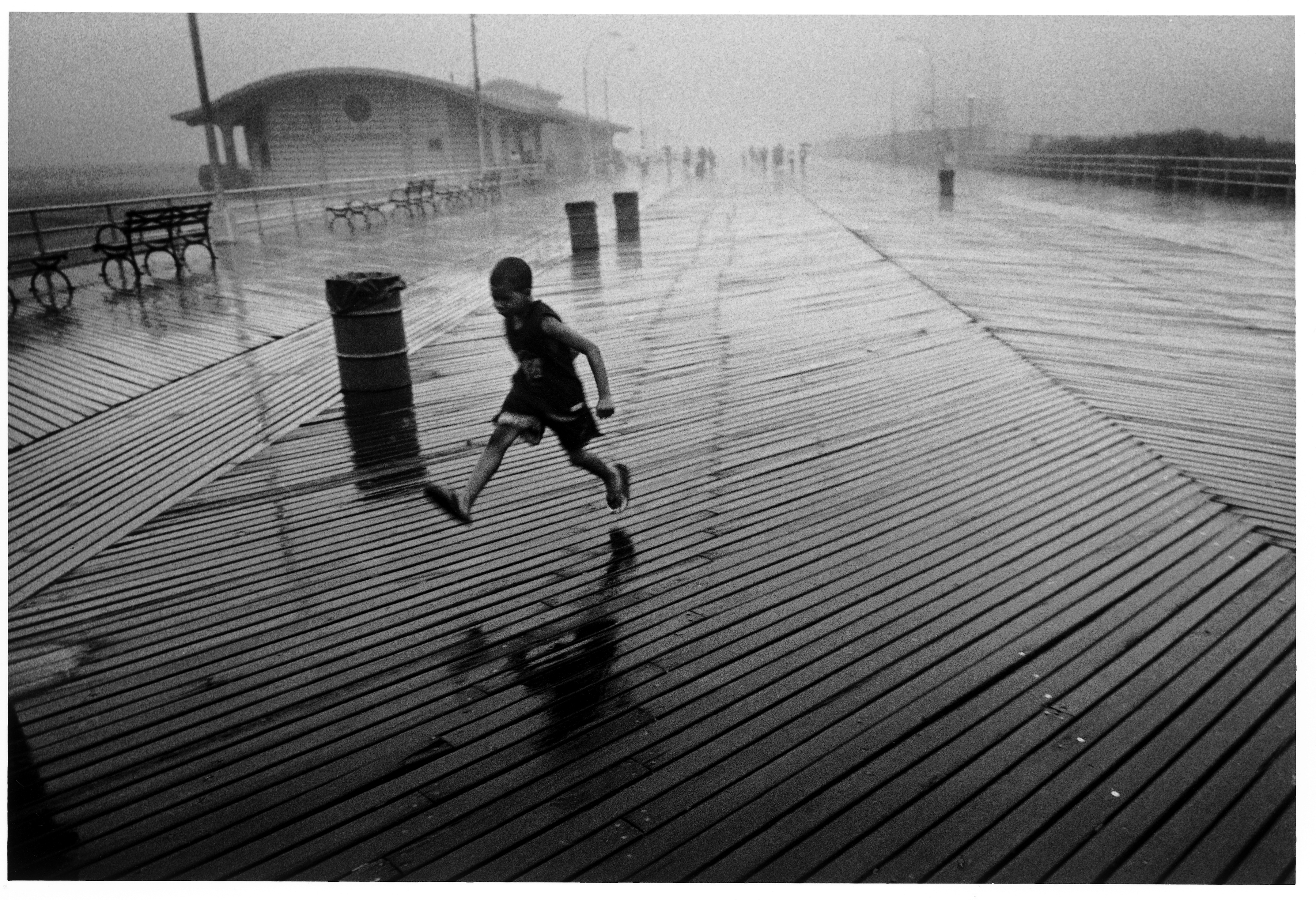 Отдельный снимок. Харви Штейн фотограф. The boys Run in the Rain. Boy Run in Rain PNG.