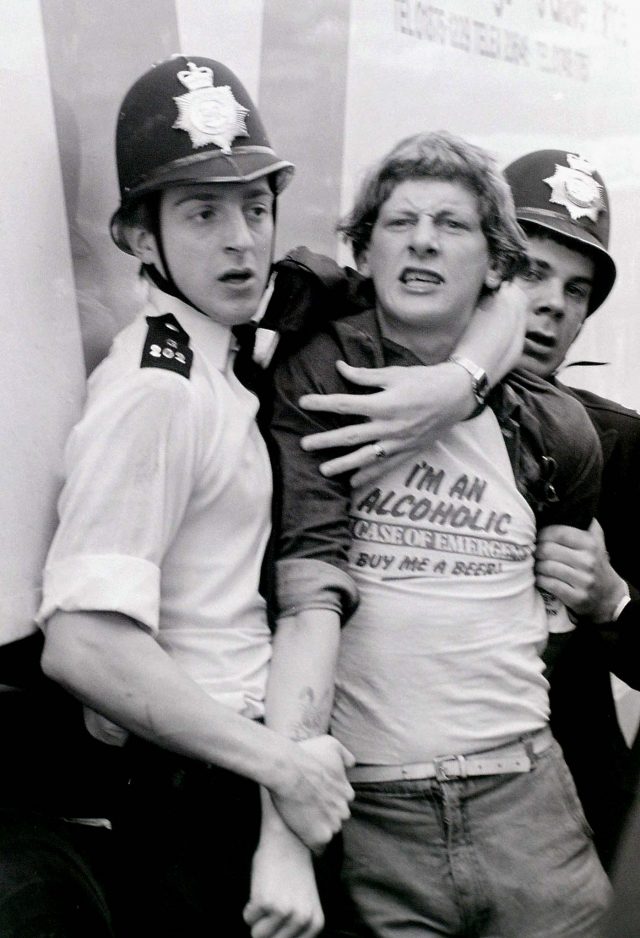 Coppers: Brilliant Photographs Of British Police In The 1980s - Flashbak