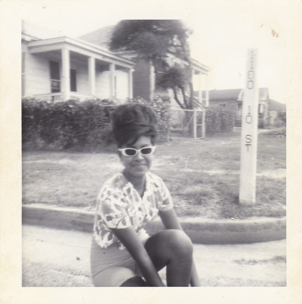 Women In Sunglasses Vintage Snapshot Photos 