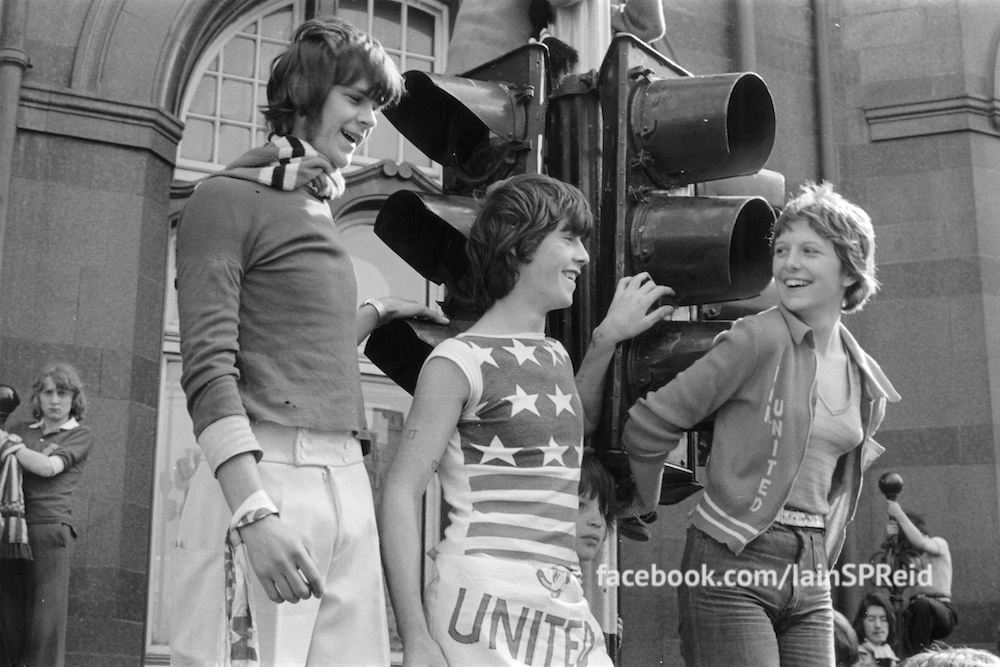 Manchester United and Manchester City football fans in the 1970s by Iaian S P reid 