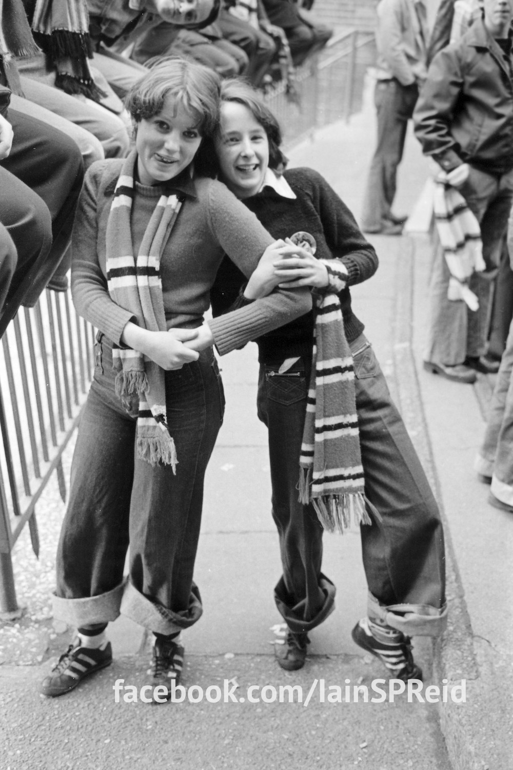 Manchester United and Manchester City football fans in the 1970s by Iaian S P reid 