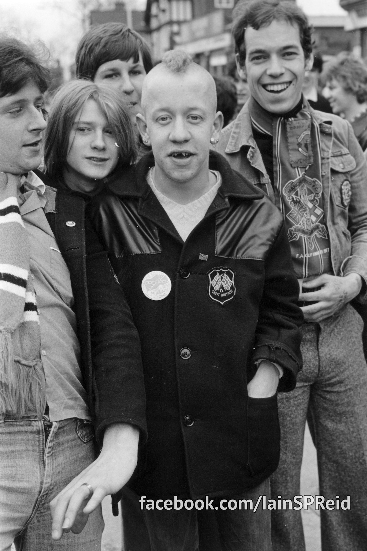 Manchester United and Manchester City football fans in the 1970s by Iaian S P reid 