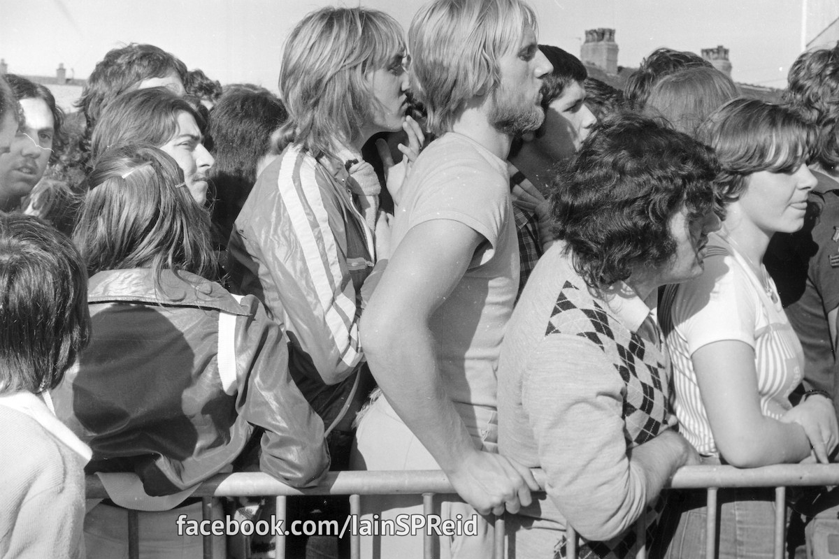 Manchester United and Manchester City football fans in the 1970s by Iaian S P reid 