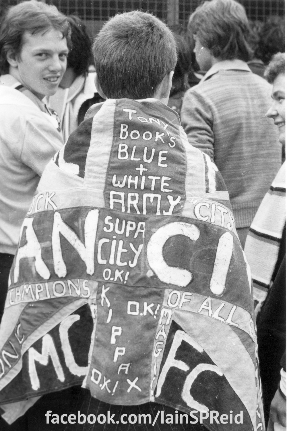 Manchester United and Manchester City football fans in the 1970s by Iaian S P reid 