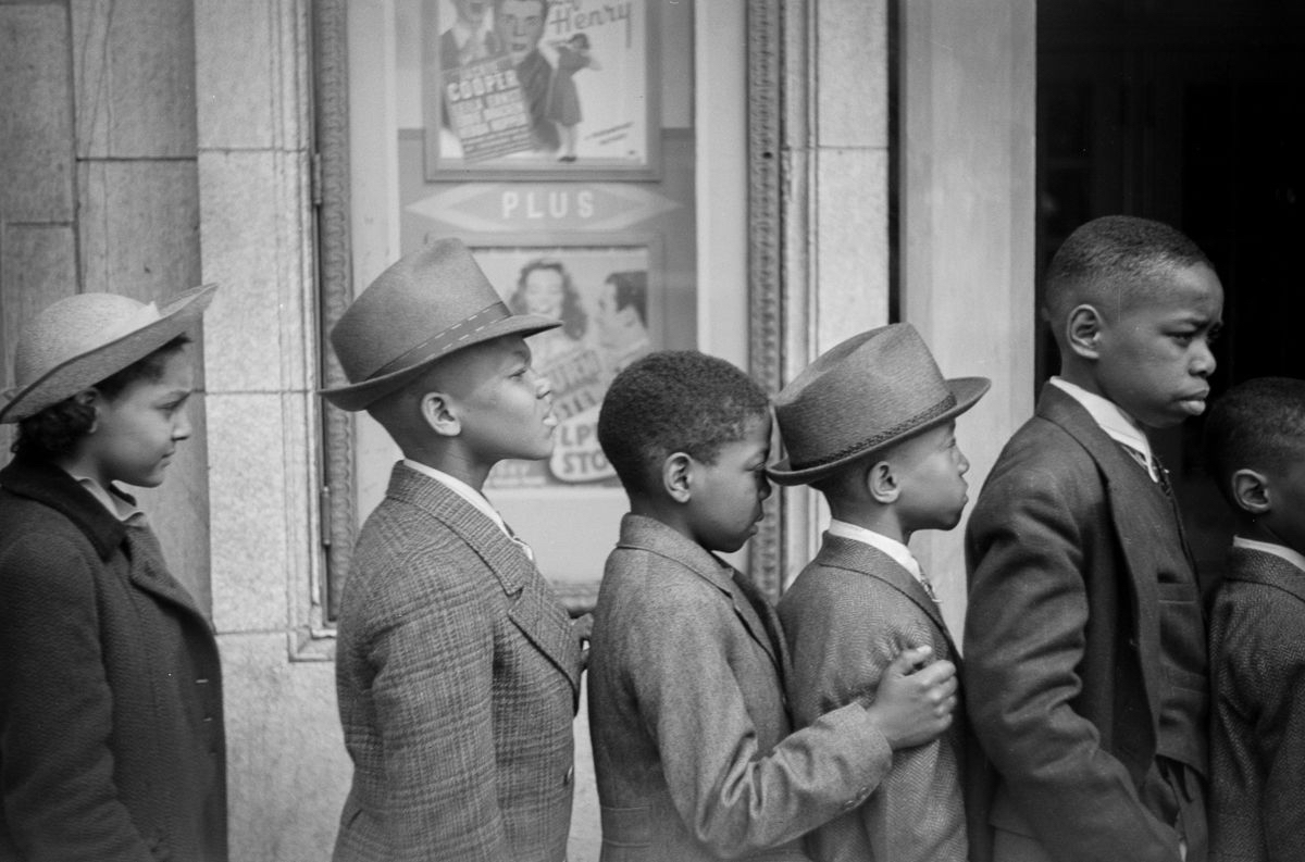 Edwin Rosskam's Poignant Photos of Black Americans on the South Side of ...