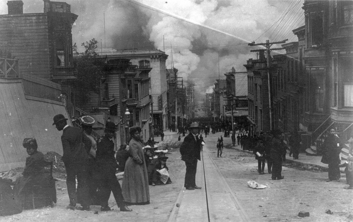 Землетрясение в сан франциско. Землетрясение в Сан Франциско 1906. Сан Франциско 1906 год. Пожар в Сан Франциско 1906. Землетрясение и пожар в Сан-Франциско в 1906 году.