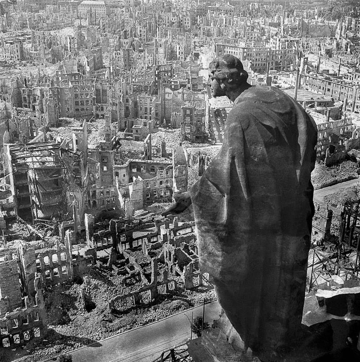 Dresden fire bombing 1945