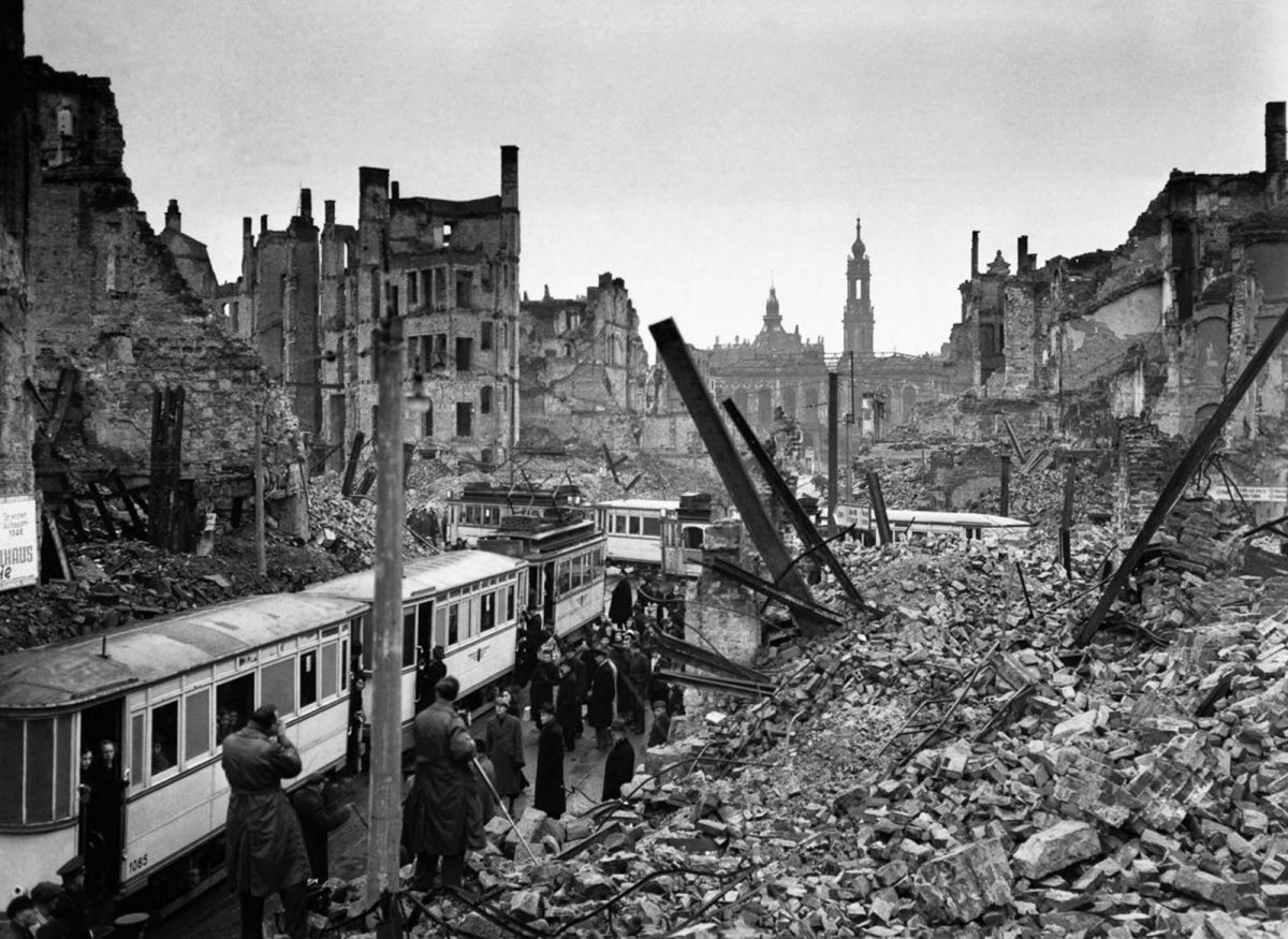 Dresden fire bombing 1945